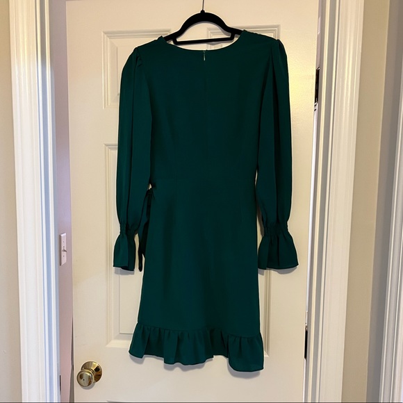 NWOT Hunter Green Long Sleeve Ruffle Dress - Picture 2 of 2